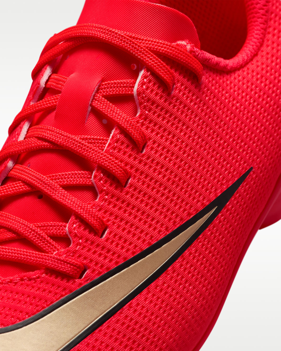 Nike Jr. Mercurial Vapor 17 Club Little Kids' Multi-Ground Low-Top Soccer Cleats