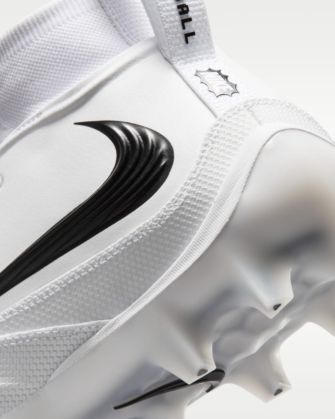 Nike Alpha Menace 5 Pro Men's Football Cleats