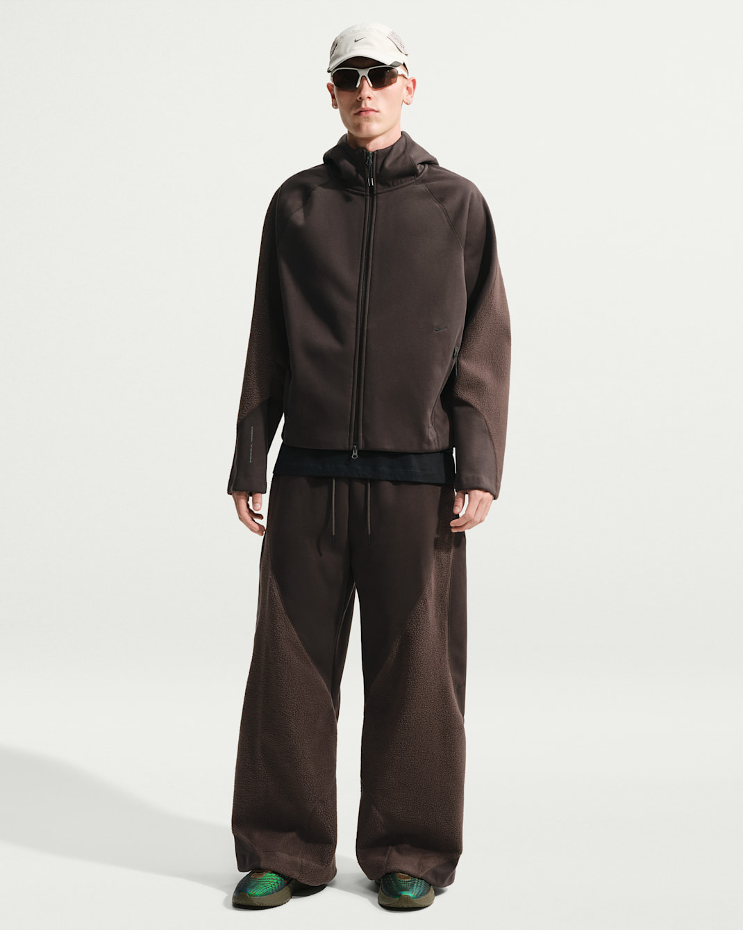 Pánské volné kalhoty Nike Tech Boreas Therma-FIT bez manžet - Velvet Brown/Baroque Brown/Černá