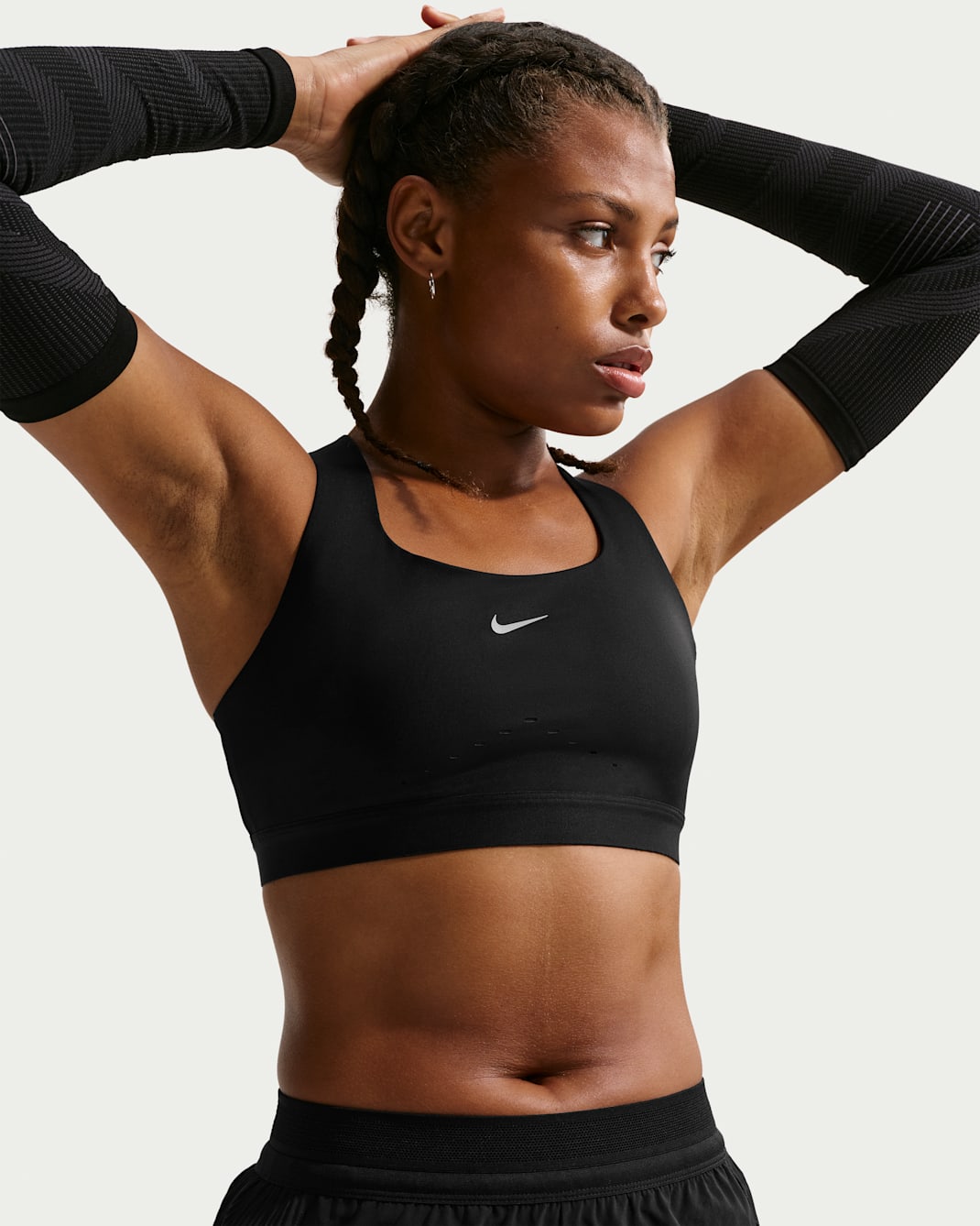 Nike Swift leicht gefütterter Sport-BH mit starkem Halt (Damen) - Schwarz/Silber