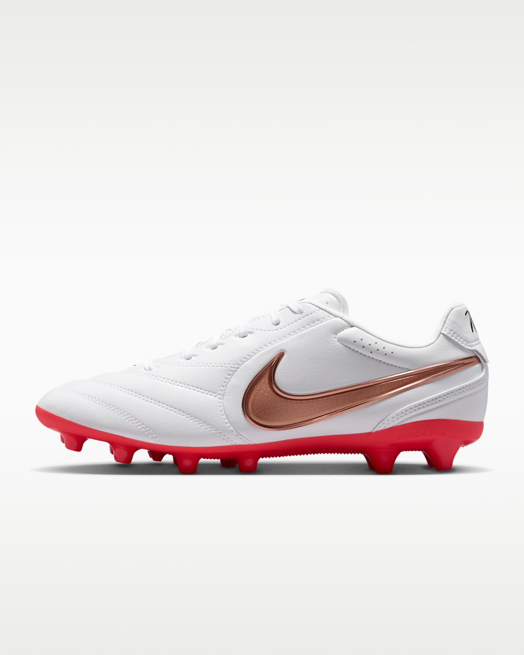 Tacos de fútbol para pasto artificial de corte low Nike Tiempo Ligera Pro - Blanco/Carmesí brillante/Difuso