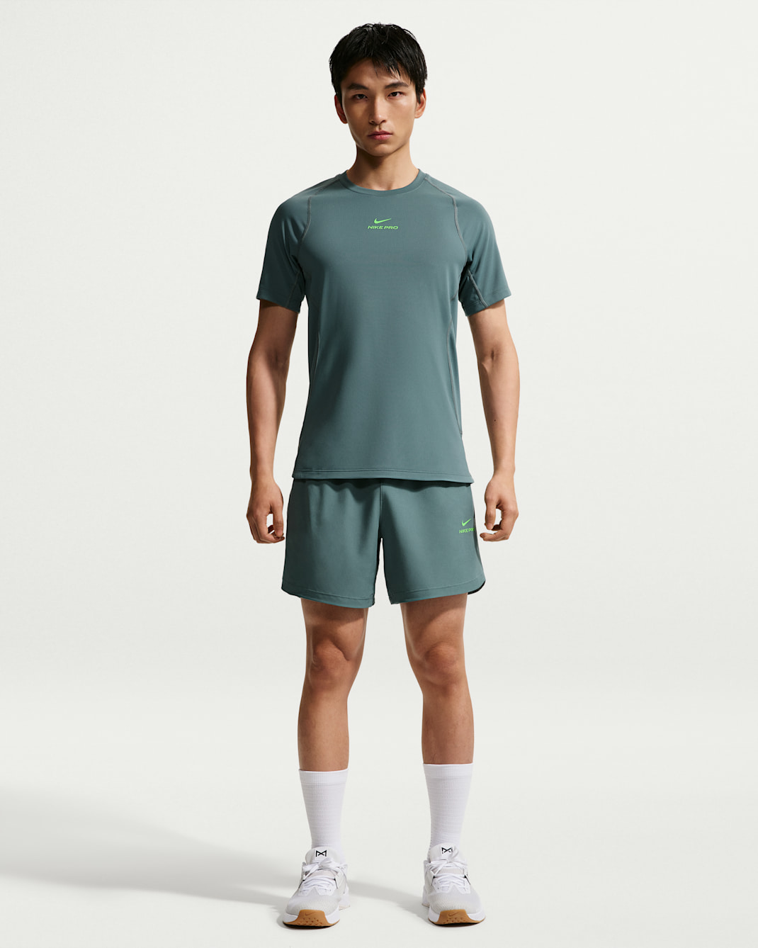 Nike Pro Training Men's Dri-FIT 15cm (approx.) Shorts - Mineral Slate/Green Strike
