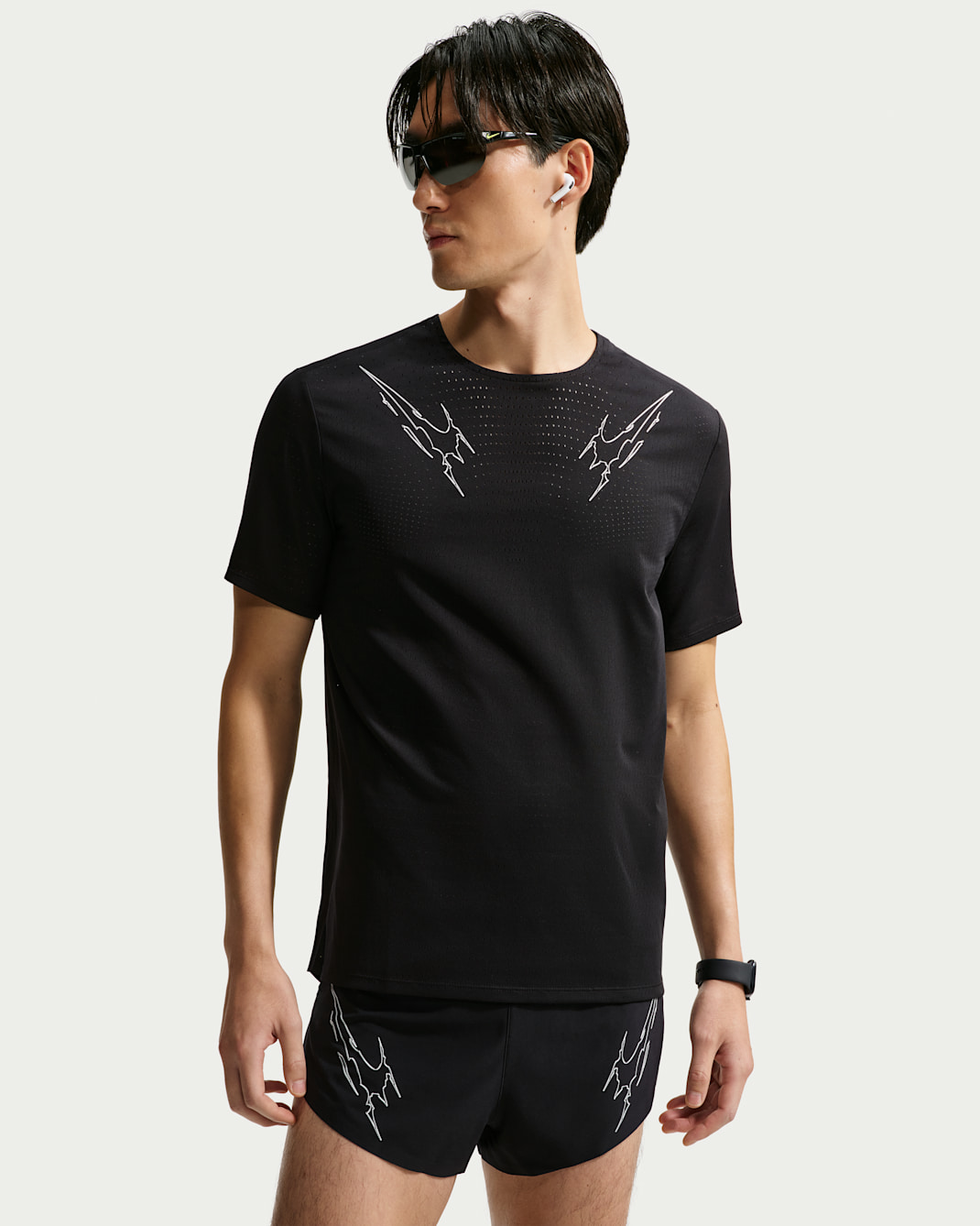 Nike AeroSwift Men's Dri-FIT ADV Short-Sleeve Graphic Running Top - Black