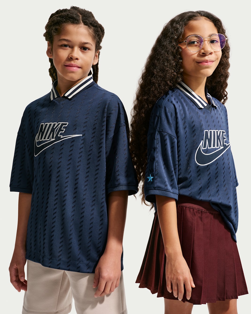Jersey de manga corta Nike Sportswear para niños talla grande - Azul marino medianoche/Obsidiana/Perla suave/Obsidiana