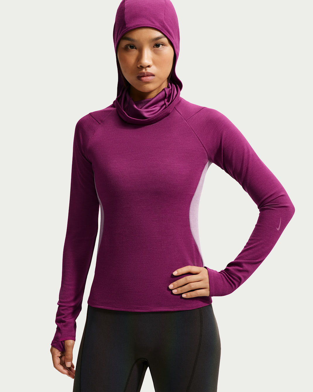 มิดเลเยอร์ผ้าขนสัตว์ผสมสำหรับผู้หญิง NikeLab | Running - True Berry/Violet Dust/True Berry