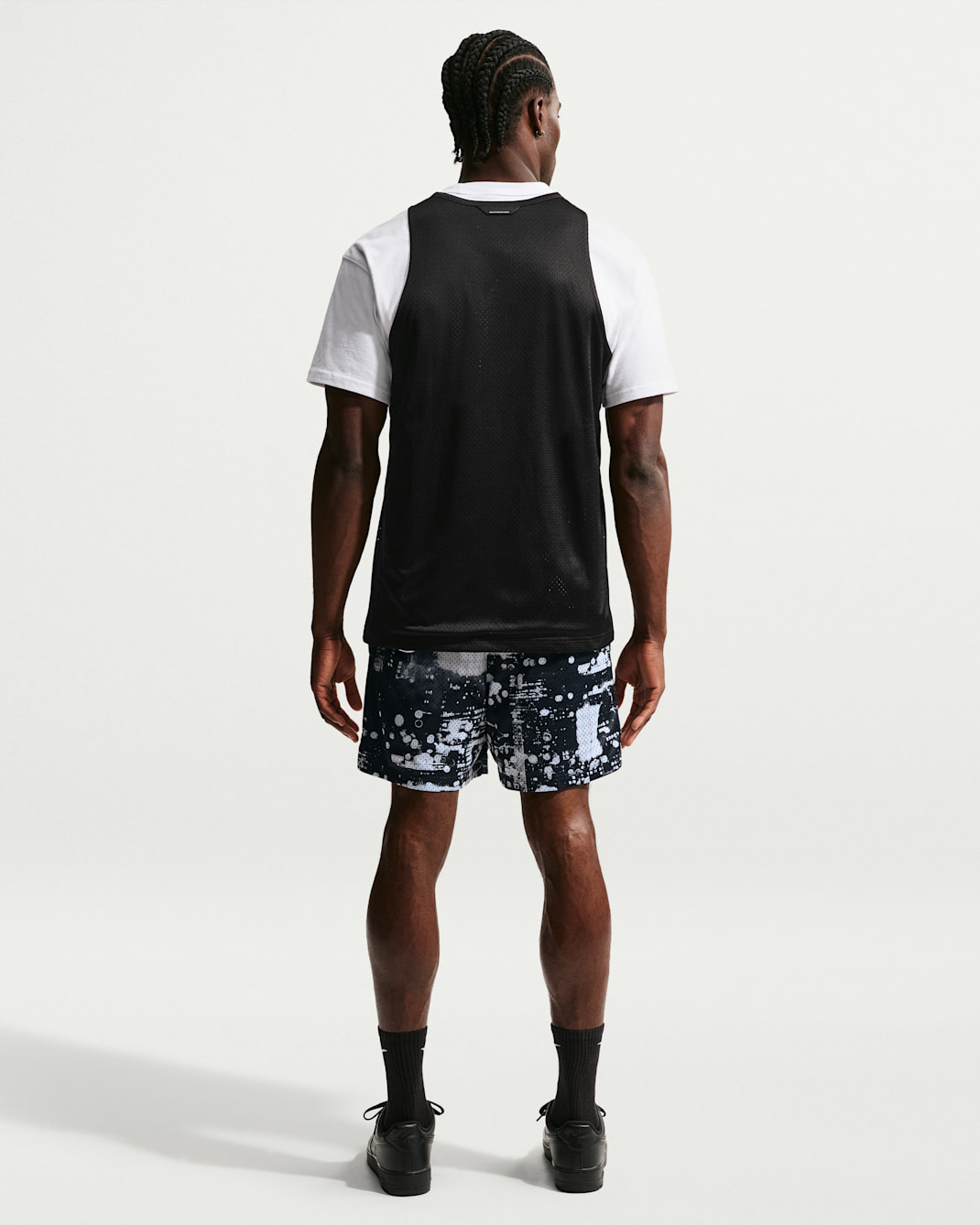 Nike Standard Issue Men's Dri-FIT 5" Mesh Basketball Shorts