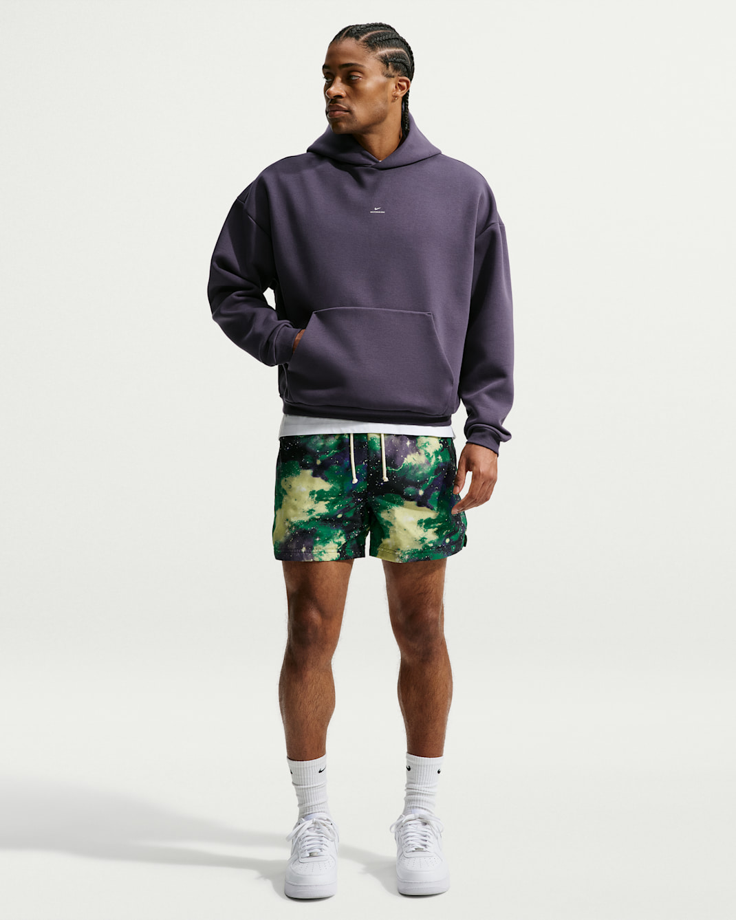 Nike Standard Issue Men's 5" Woven Basketball Shorts - Malachite/Pale Ivory
