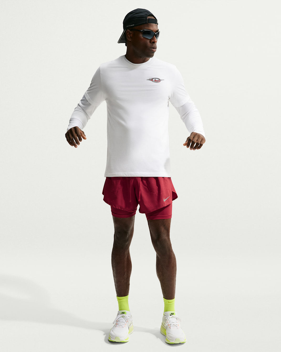 Nike Stride Dri-Fit-hybridløbeshorts til mænd (13 cm) - Tough Red/Reflective Silver