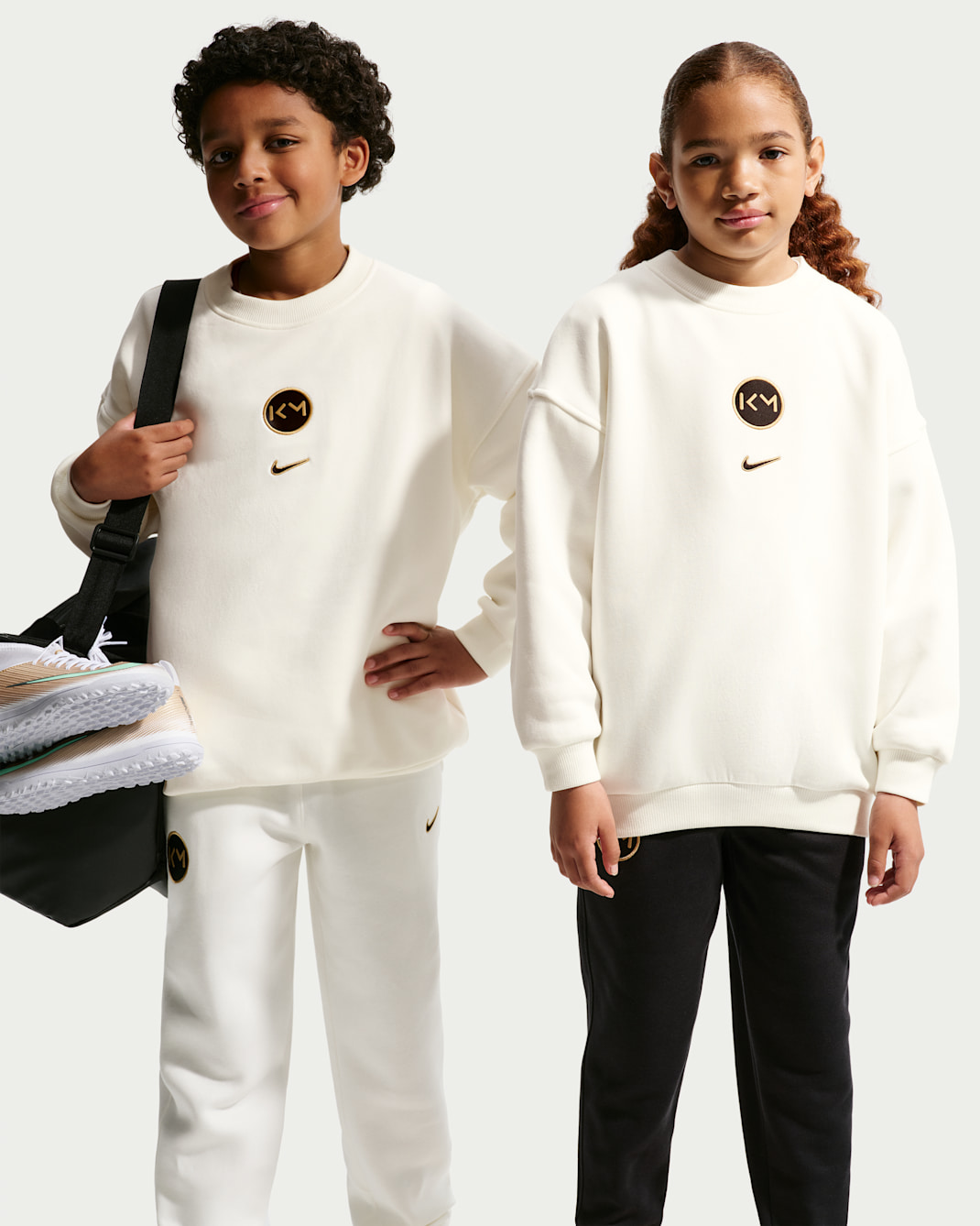 Fotbollströja i oversize-modell Kylian Mbappé Club Fleece Nike med rund hals för ungdom - Sail/Metallic Gold