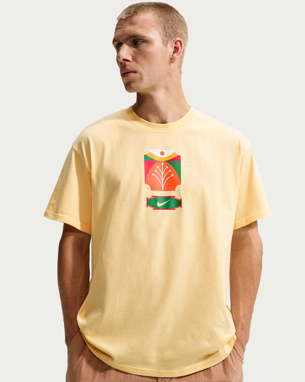 Nike Sportswear T-shirt - Soft Yellow