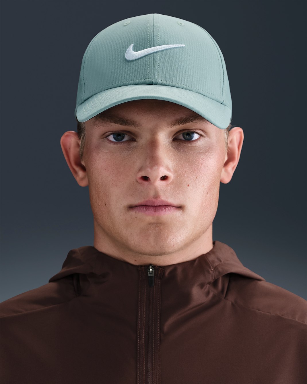 Nike Dri-FIT Club Structured Swoosh Cap - Cannon/White