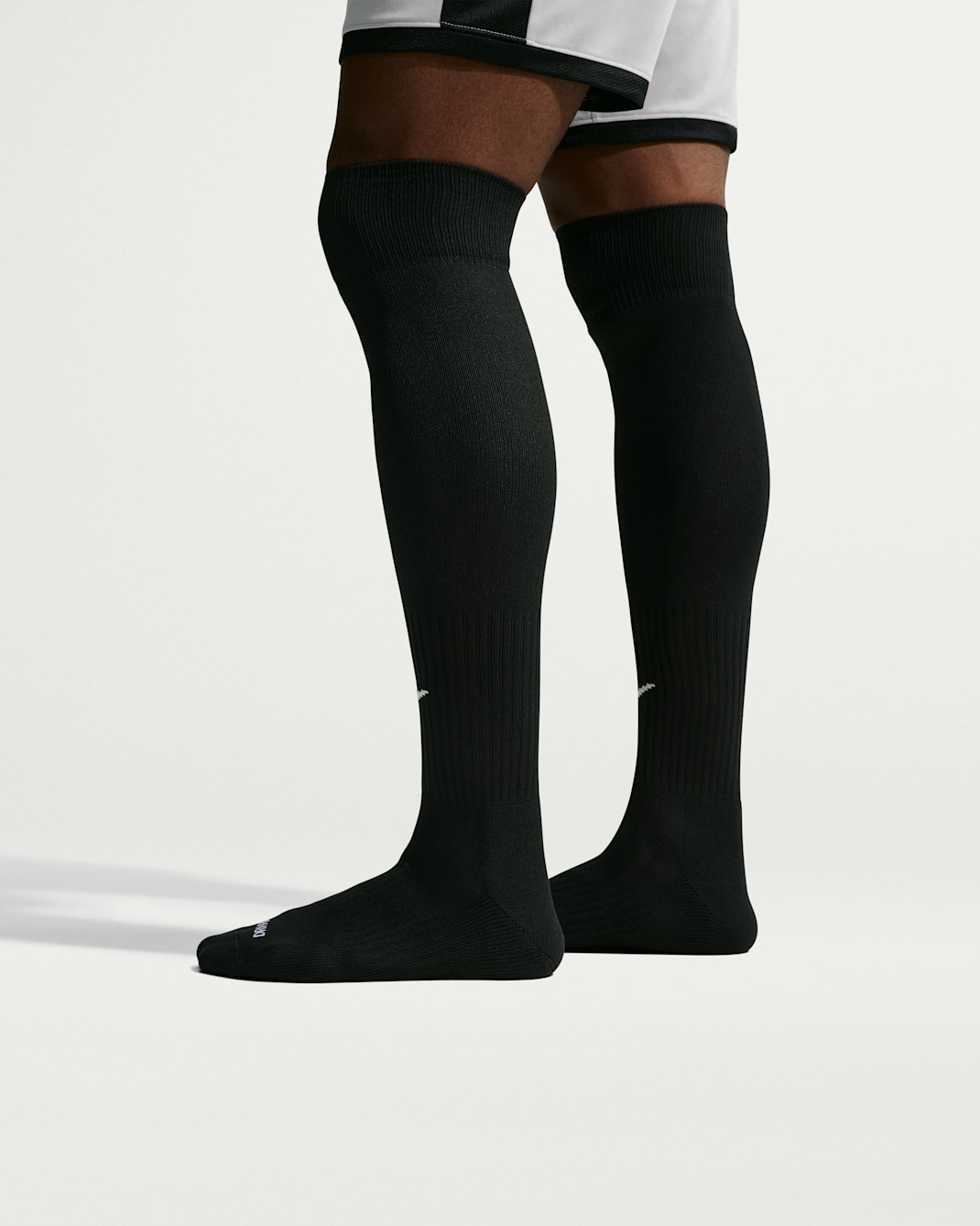 Nike Classic 2 Cushioned Over-the-Calf Socks - Team Black/White