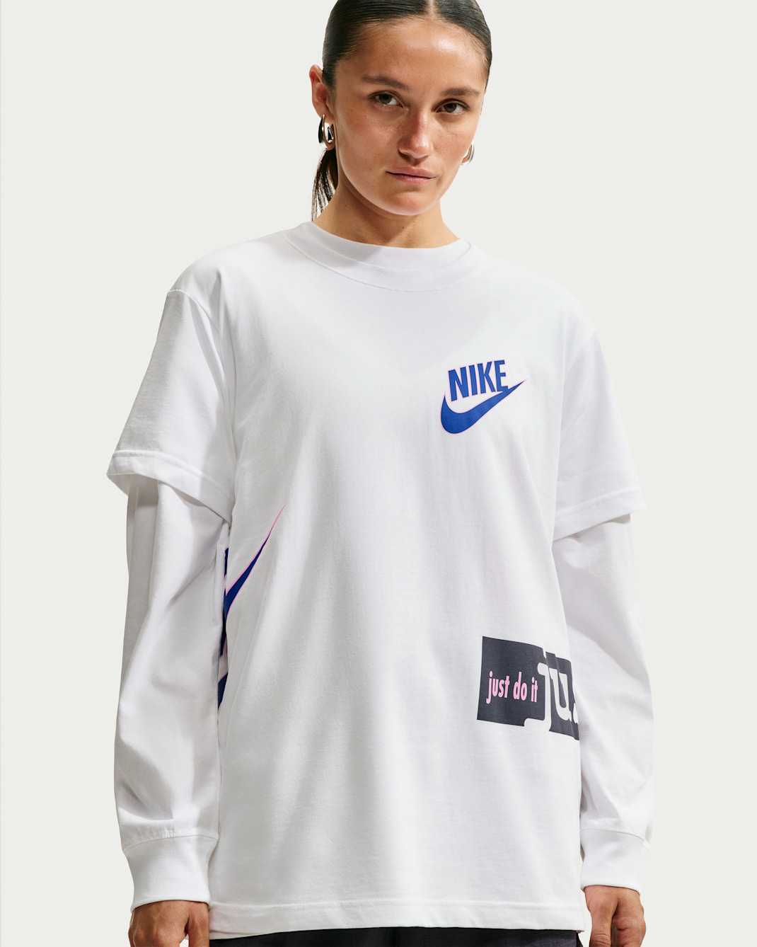 Nike Sportswear Classic Women's Oversized T-Shirt - White