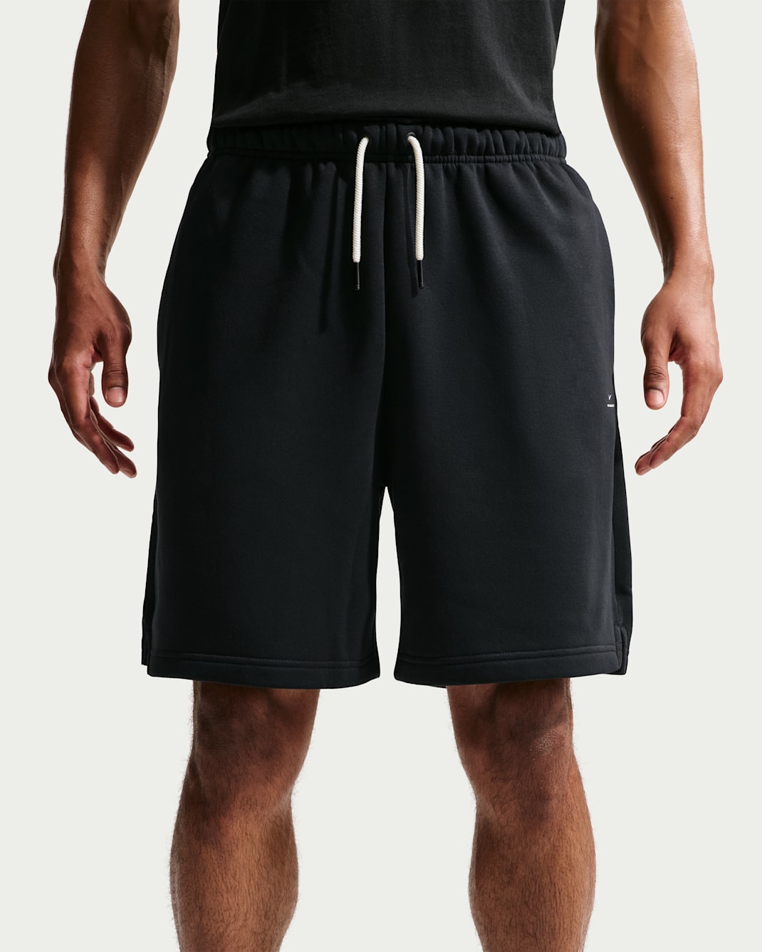 Nike Standard Issue Men's Therma-FIT 8" Brushed Fleece Basketball Shorts