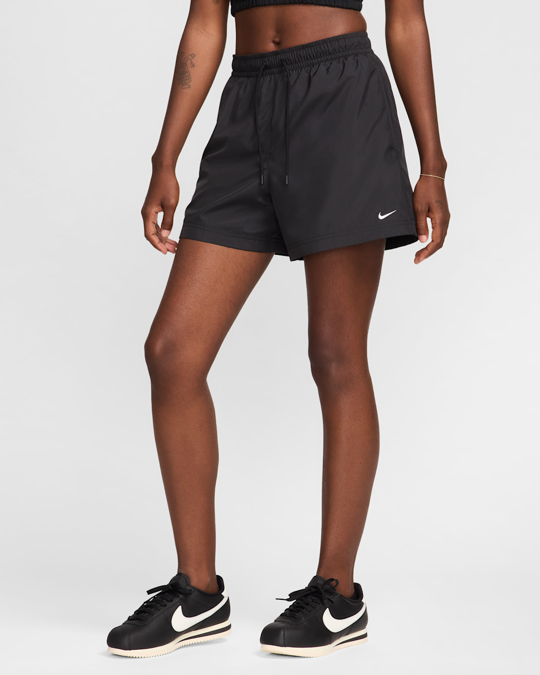 Shorts de tiro medio para mujer Nike Sportswear Classic Wovens - Negro/Blanco