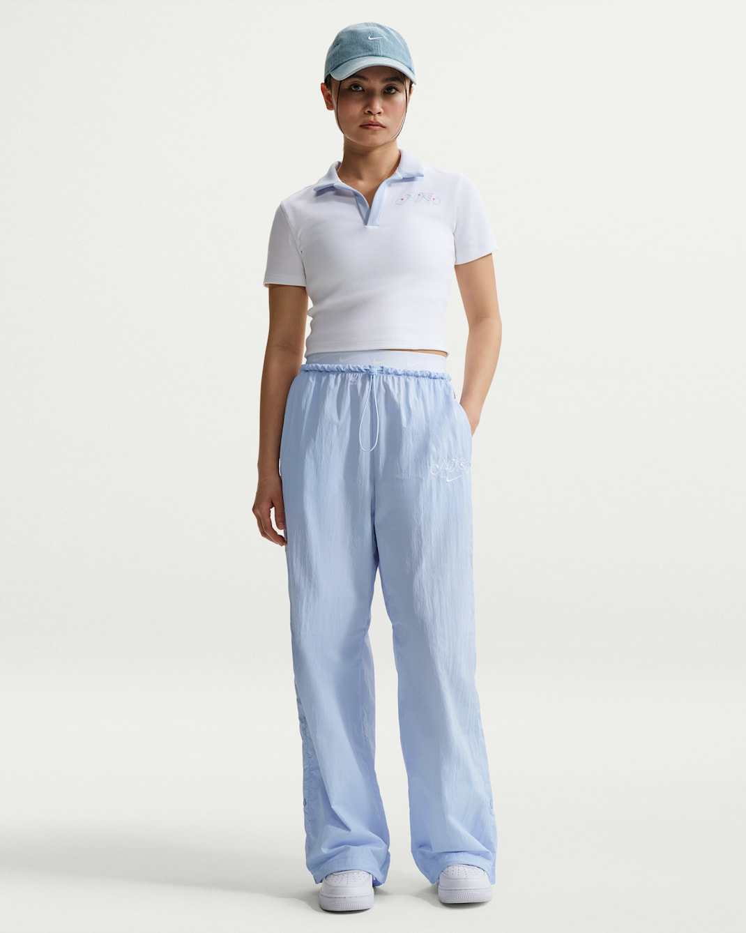 나이키 스포츠웨어 여성 하이웨이스트 패러슈트 팬츠 - 하이드로젠 블루