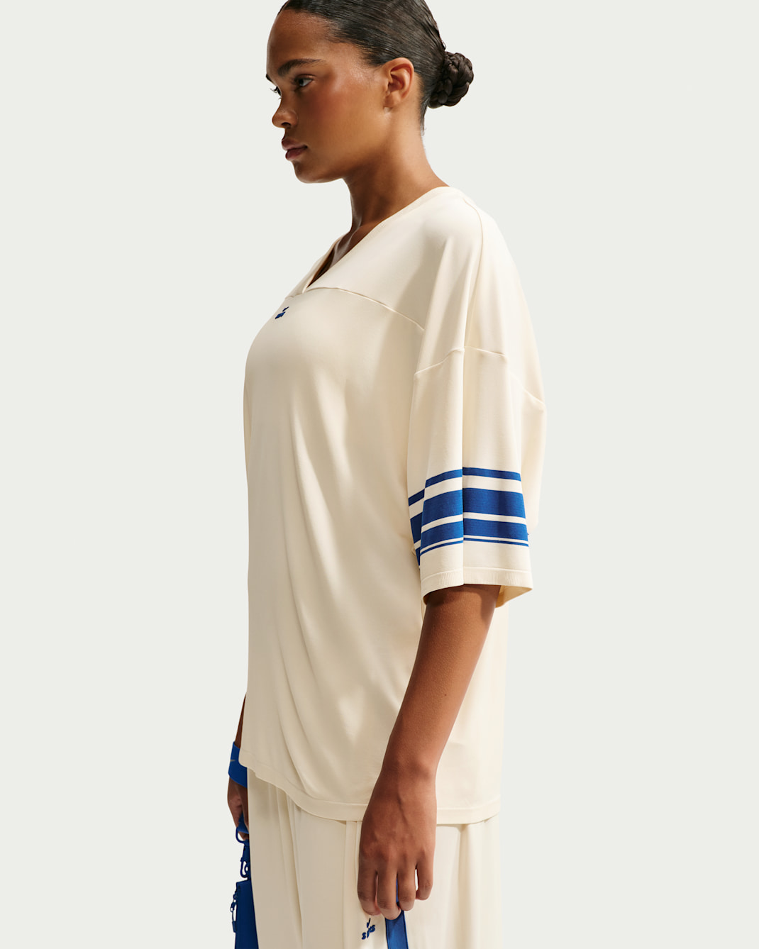 NikeSKIMS Stretch Knit Women's Oversized V-Neck Top