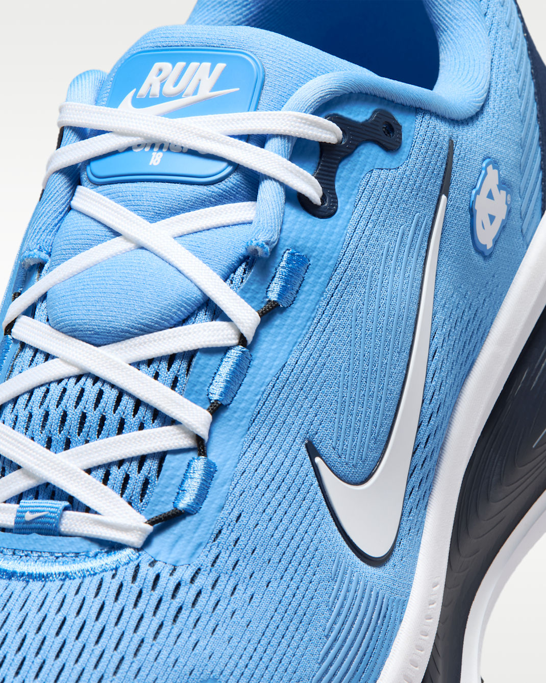 Nike College Vomero 18 (North Carolina) Men's Road Running Shoes
