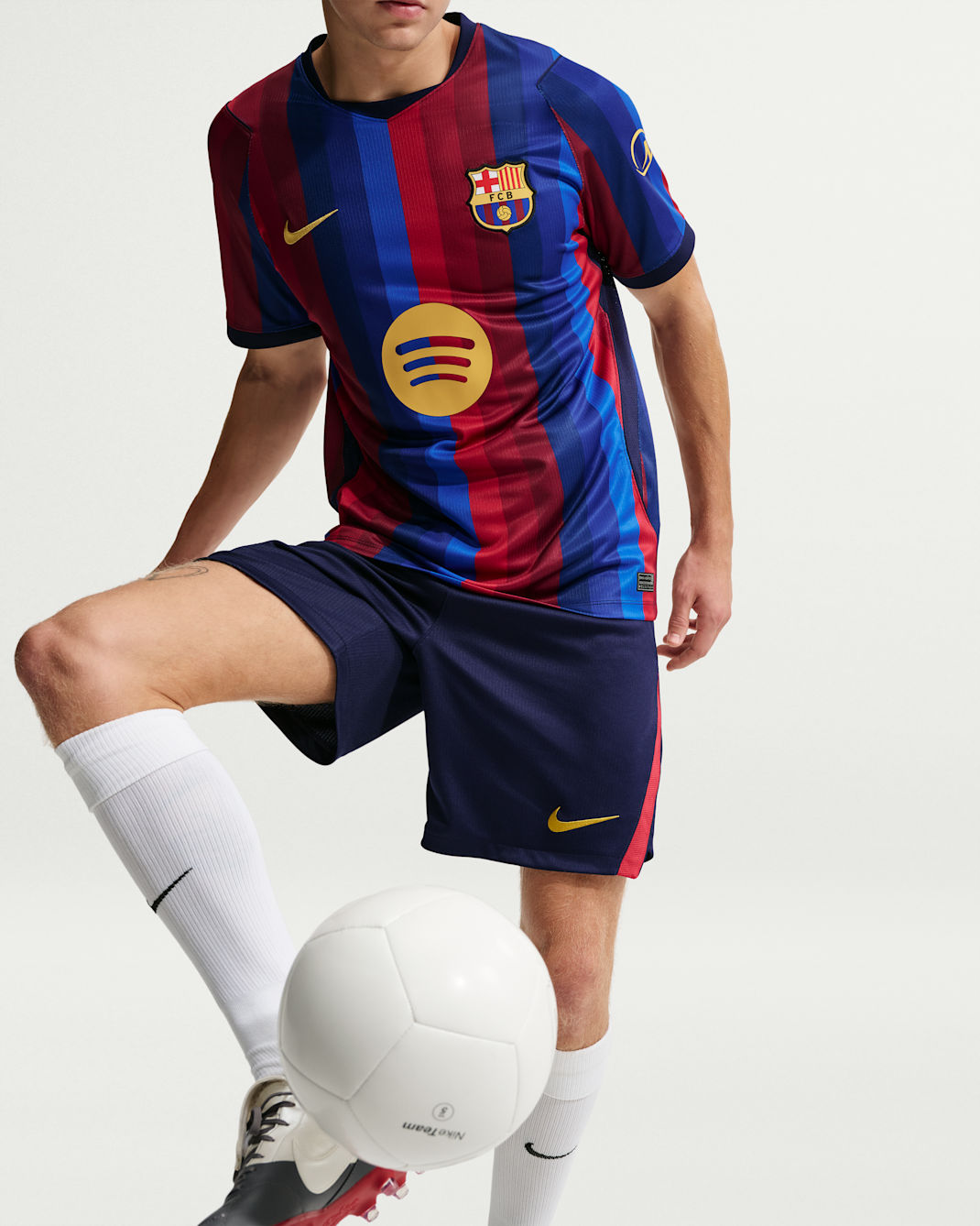 FC Barcelona 2026/27 Stadium Home Men's Nike Dri-FIT Soccer Replica Shorts