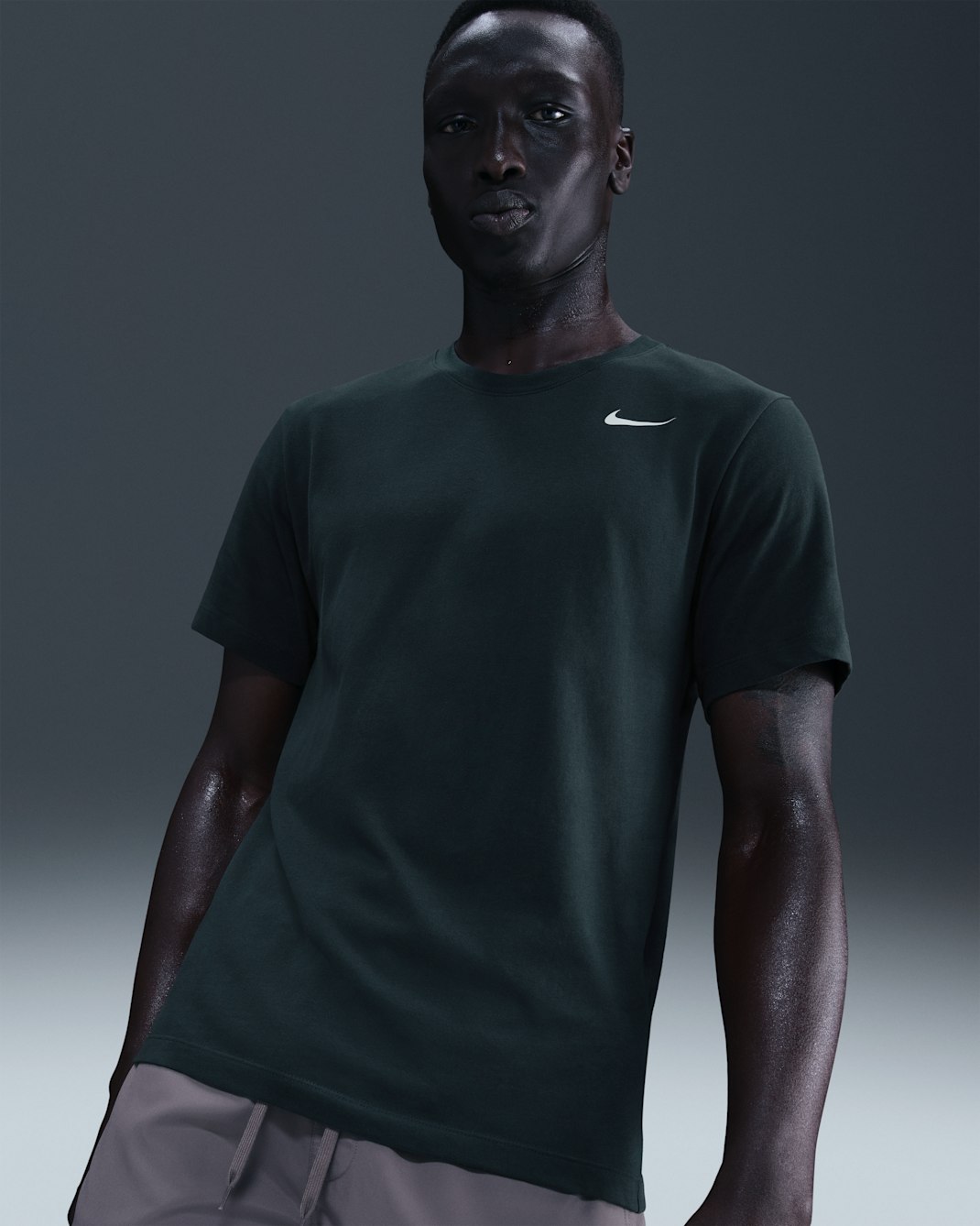 Nike Dri-FIT Erkek Fitness Tişörtü - Seaweed/Beyaz