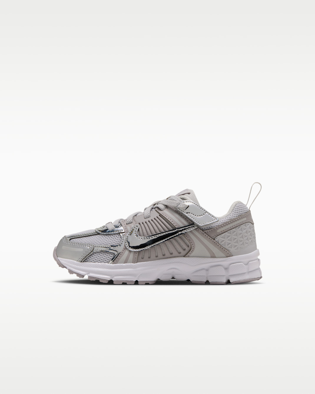 Nike Vomero 5 Younger Kids' Shoes with Reflective Design Accents - Vast Grey/Silver Lilac/White/Metallic Silver