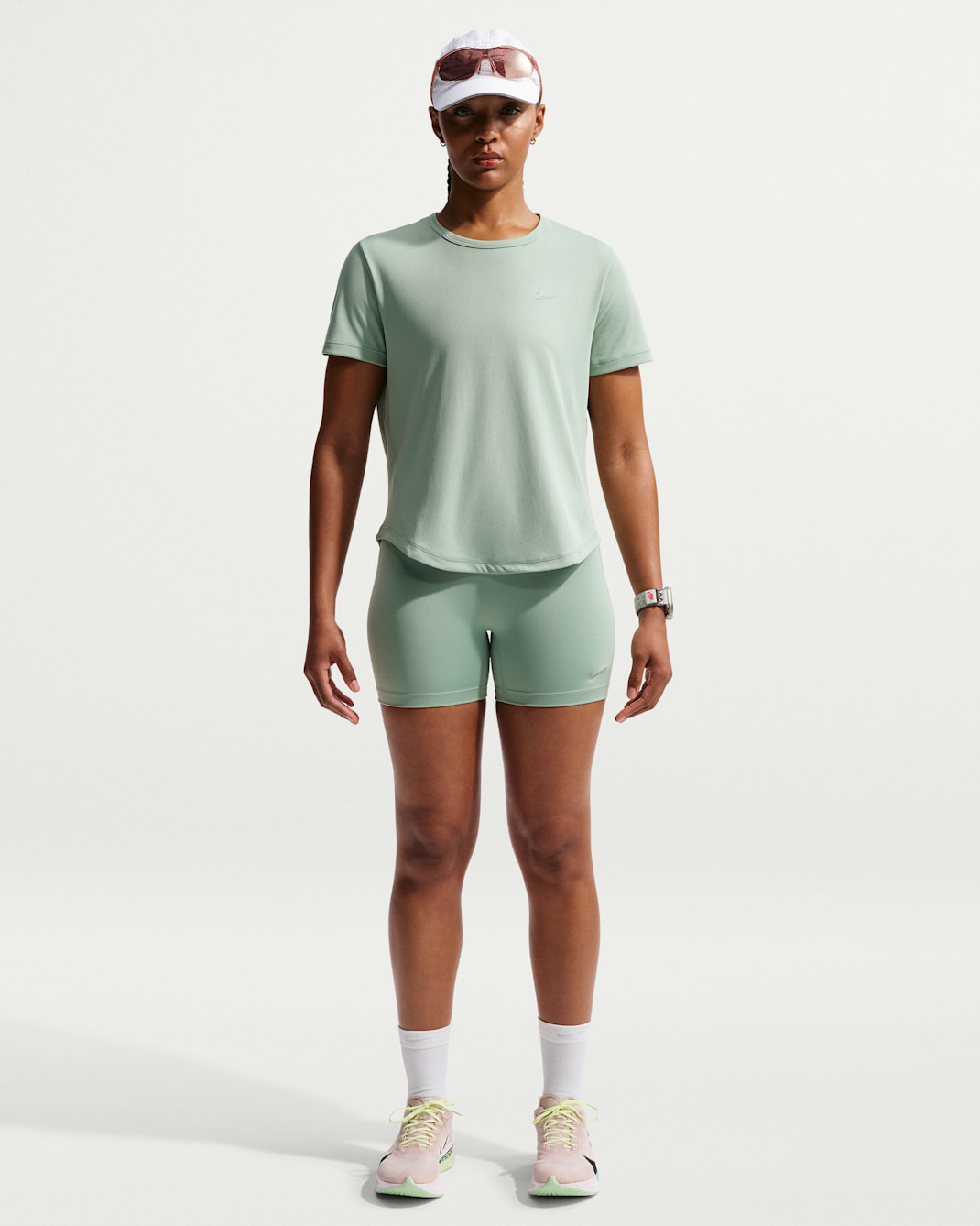 Nike Tempo tettsittende løpeshorts med høyt liv til dame (8 cm) - Steam