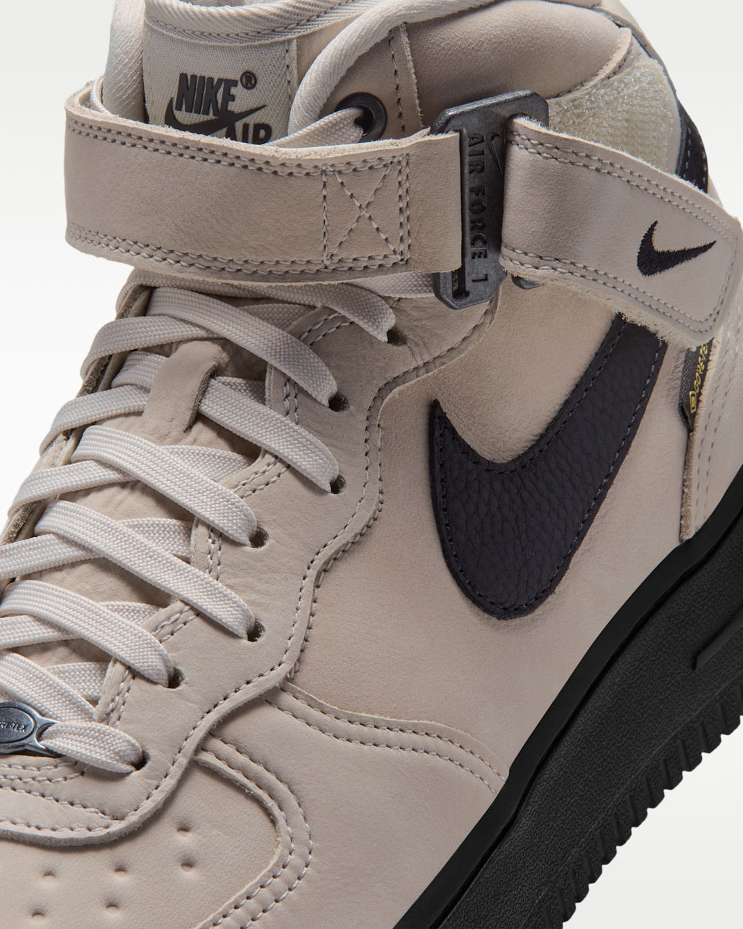 Nike Air Force 1 Mid '07 GORE-TEX Vibram Men's Shoes