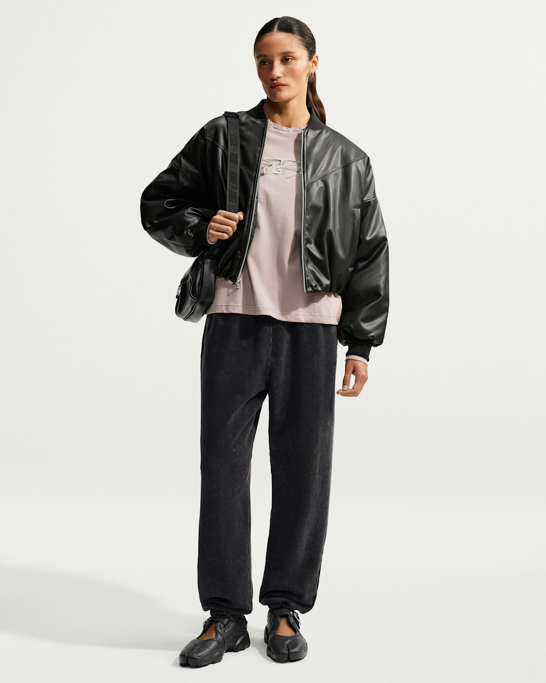 Nike Studio Fleece Medium Weight Women's Oversized Washed High-Rise Cuffed Pants - Black/Black