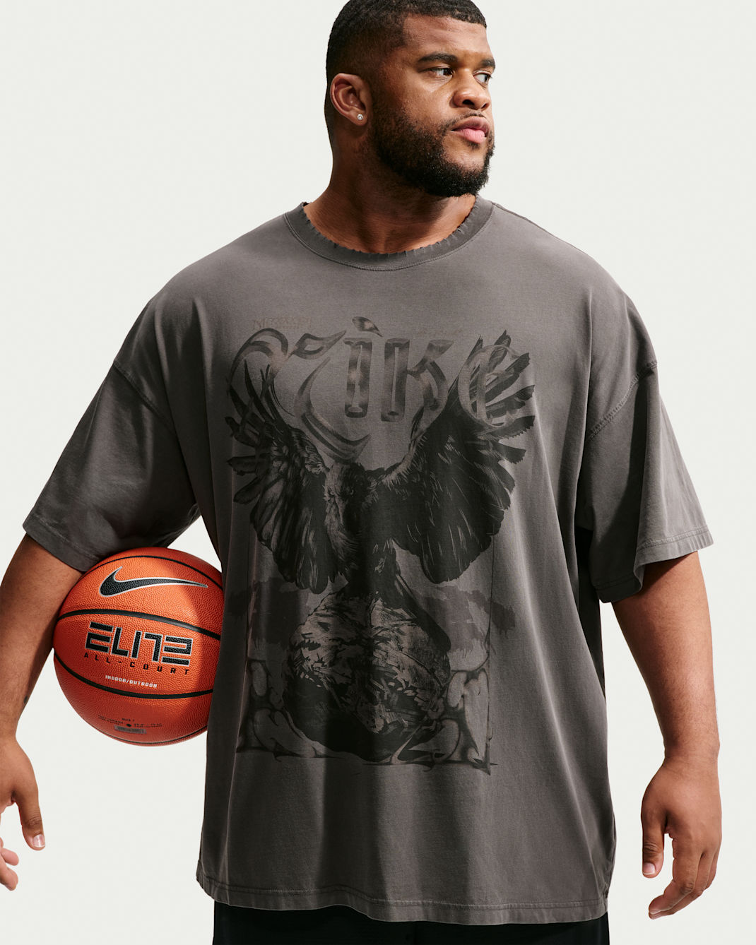 Nike Men's Basketball Oversized T-Shirt