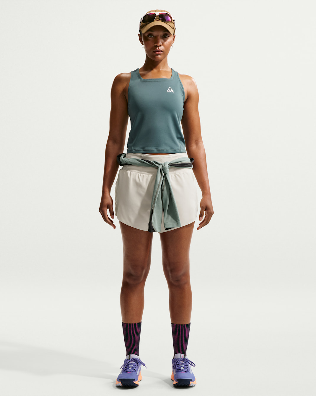 Shorts de trail running Dri-FIT de tiro medio con forro de ropa interior para mujer Nike ACG - Mar de cristal/Azul báltico/Blanco cumbre