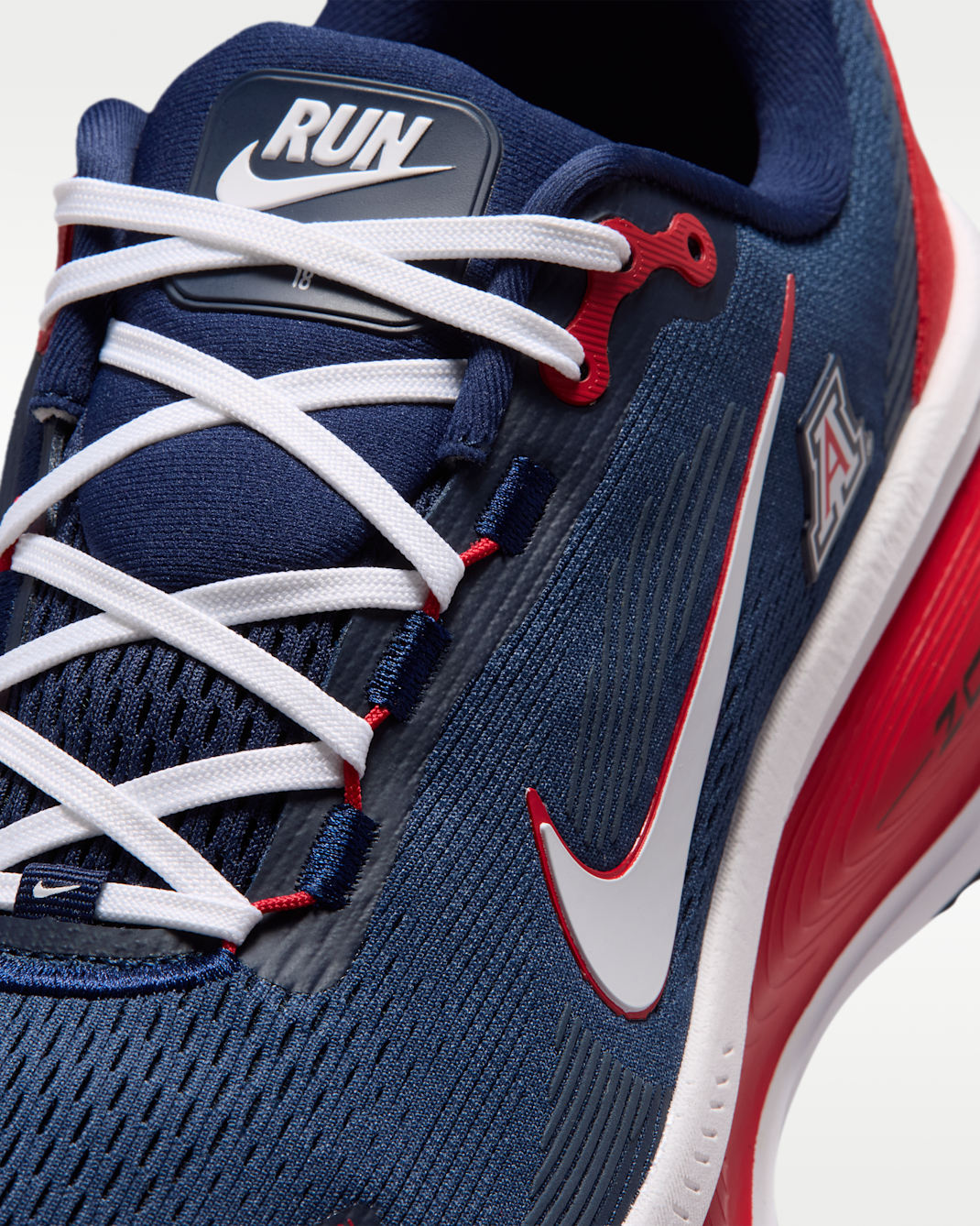 Nike College Vomero 18 (Arizona) Men's Road Running Shoes