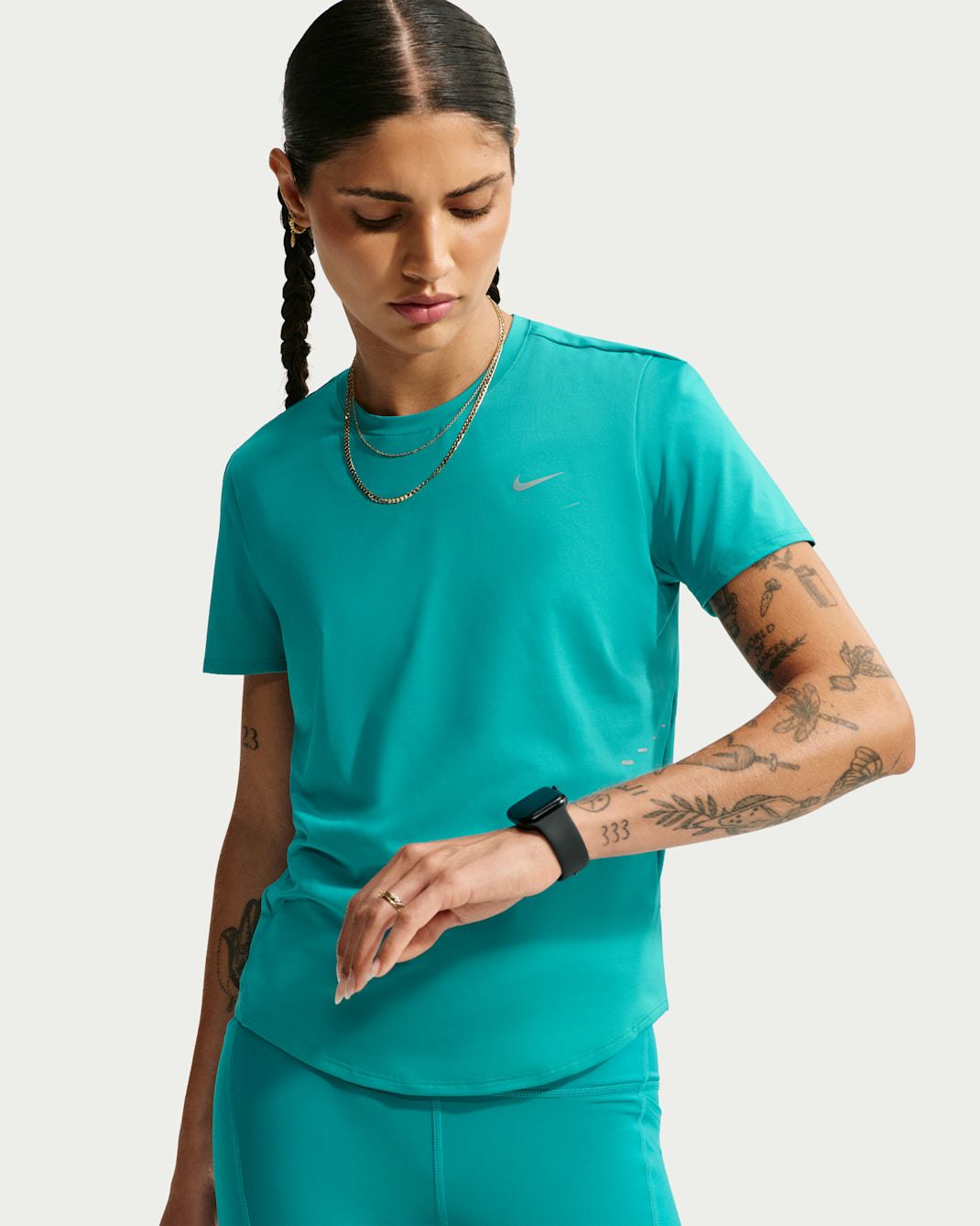 Playera de correr de manga corta Dri-FIT para mujer Nike Swift - Energía