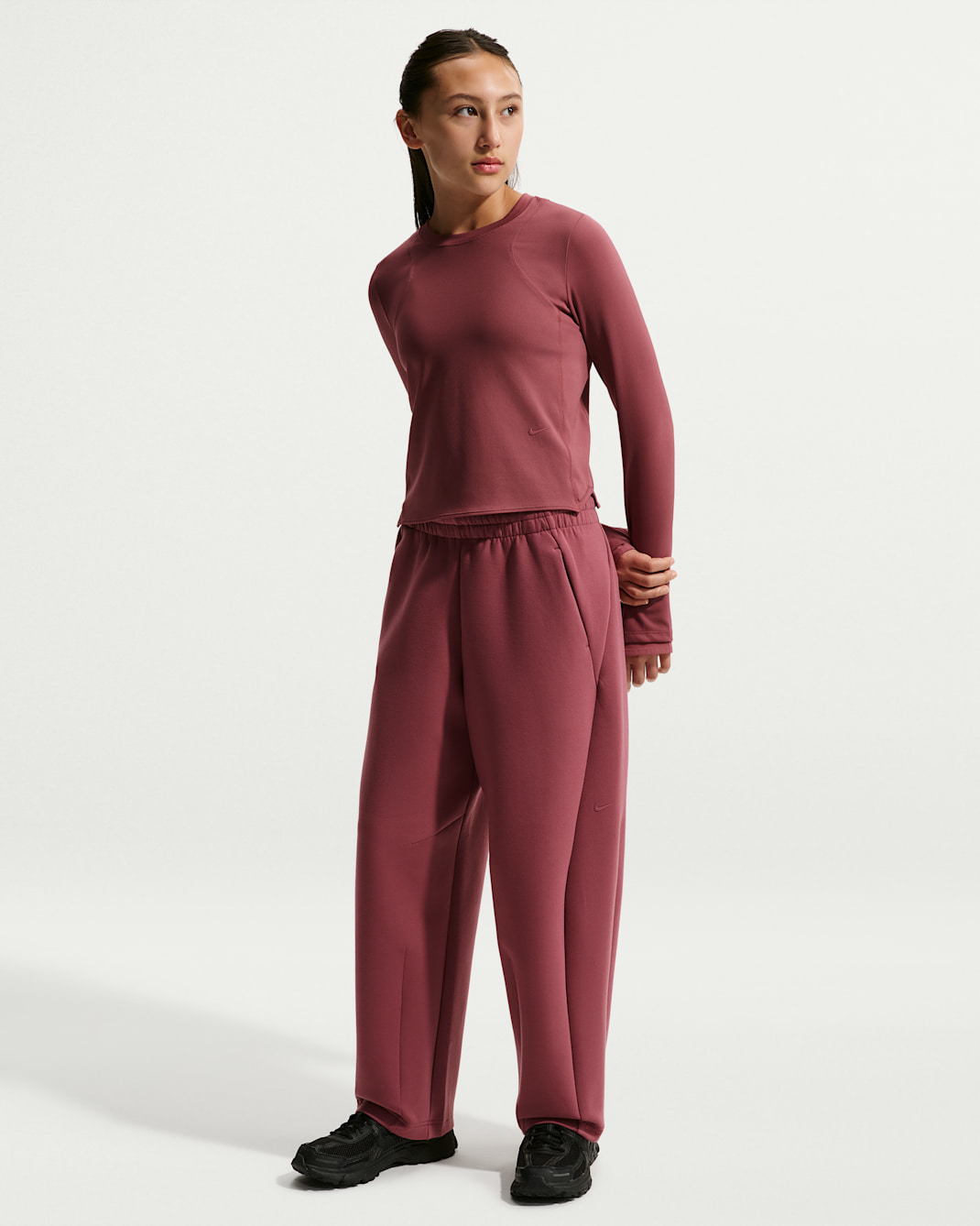 Calças de malha de cintura subida Therma-FIT Nike MAVN para rapariga - Rosa Smoke/Preto/Rosa Smoke