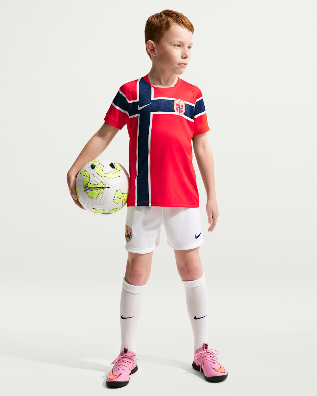 Divisa in 3 pezzi Nike Football Norvegia Replica 2026 Stadium per bambino/a – Home - Chile Red/Chile Red/Blue Void