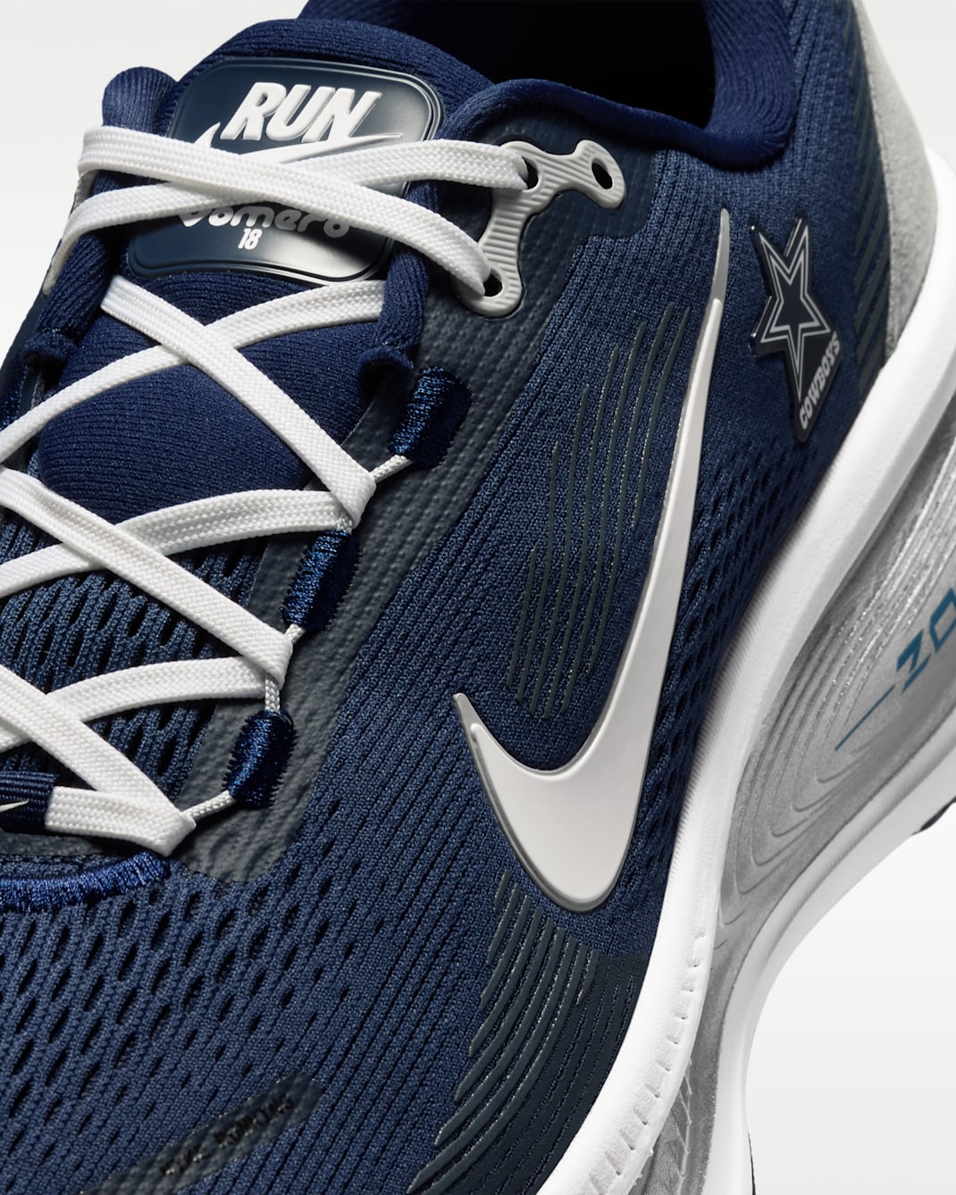 Nike Vomero 18 (Dallas Cowboys) Men's NFL Road Running Shoes