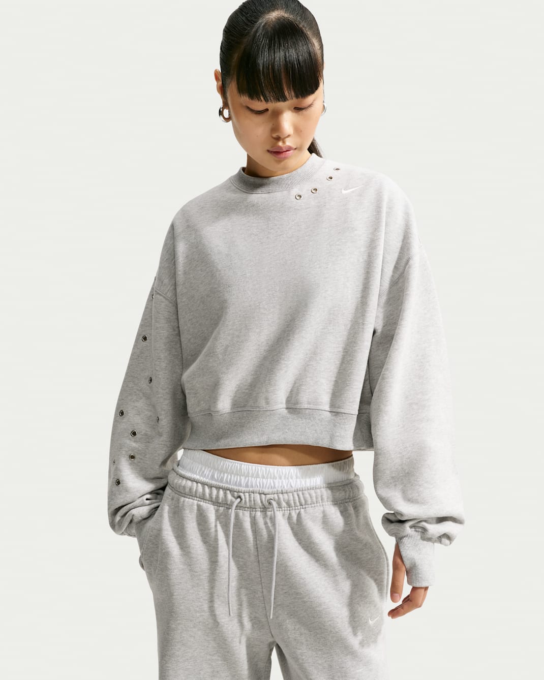 Sweat court et oversize à col ras-du-cou Nike Studio Fleece Medium Weight pour femme - Wolf Grey/Heather/Sail