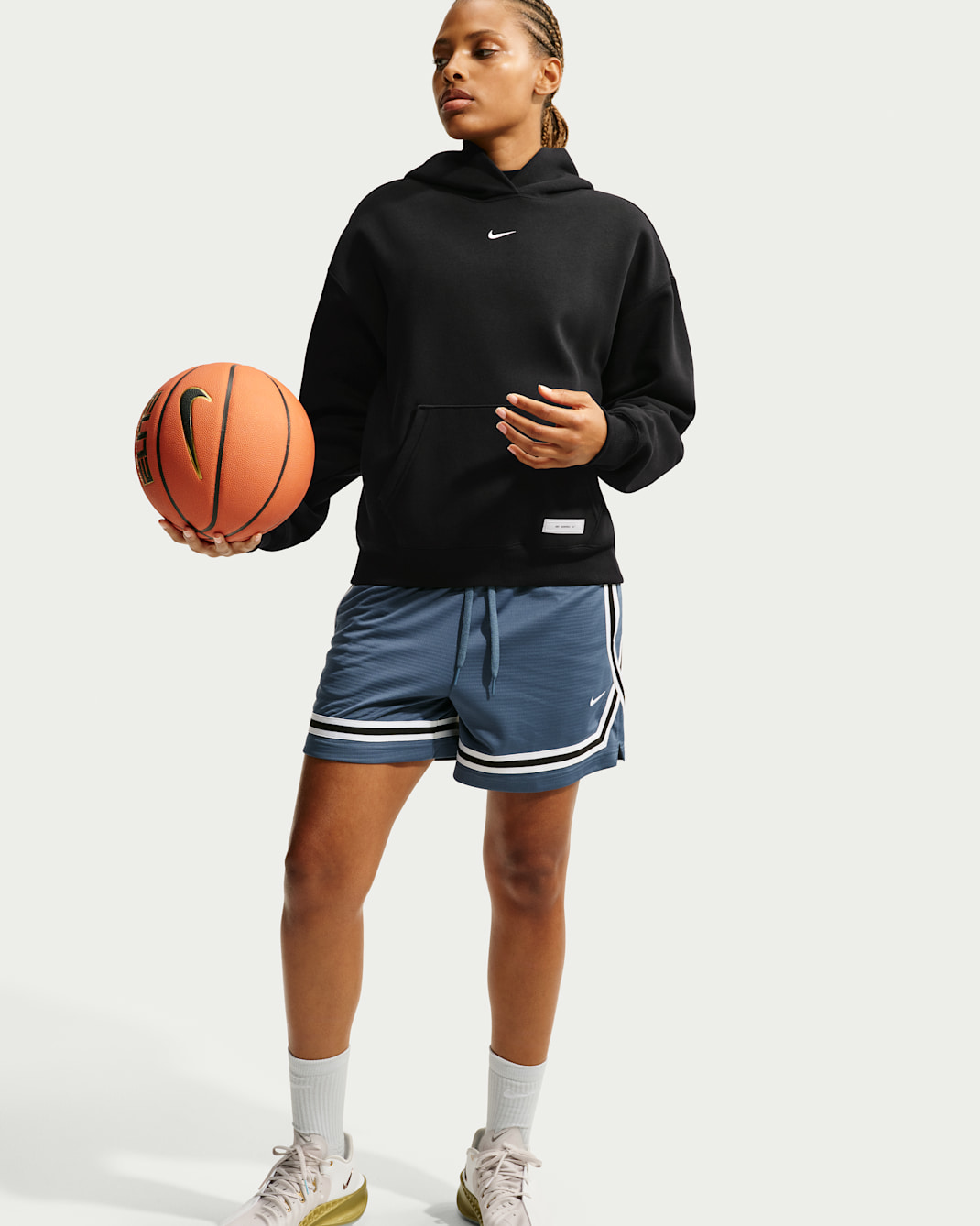 Nike Women's Therma-FIT Basketball Performance Hoodie