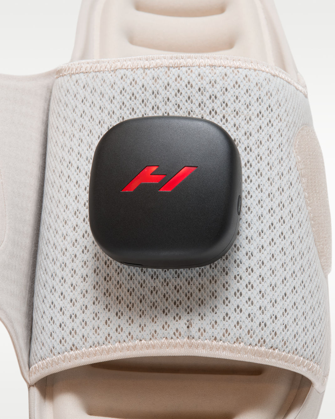 Nike Air Zoom Hyperslide top view showing central Hyperice pod mounting hub