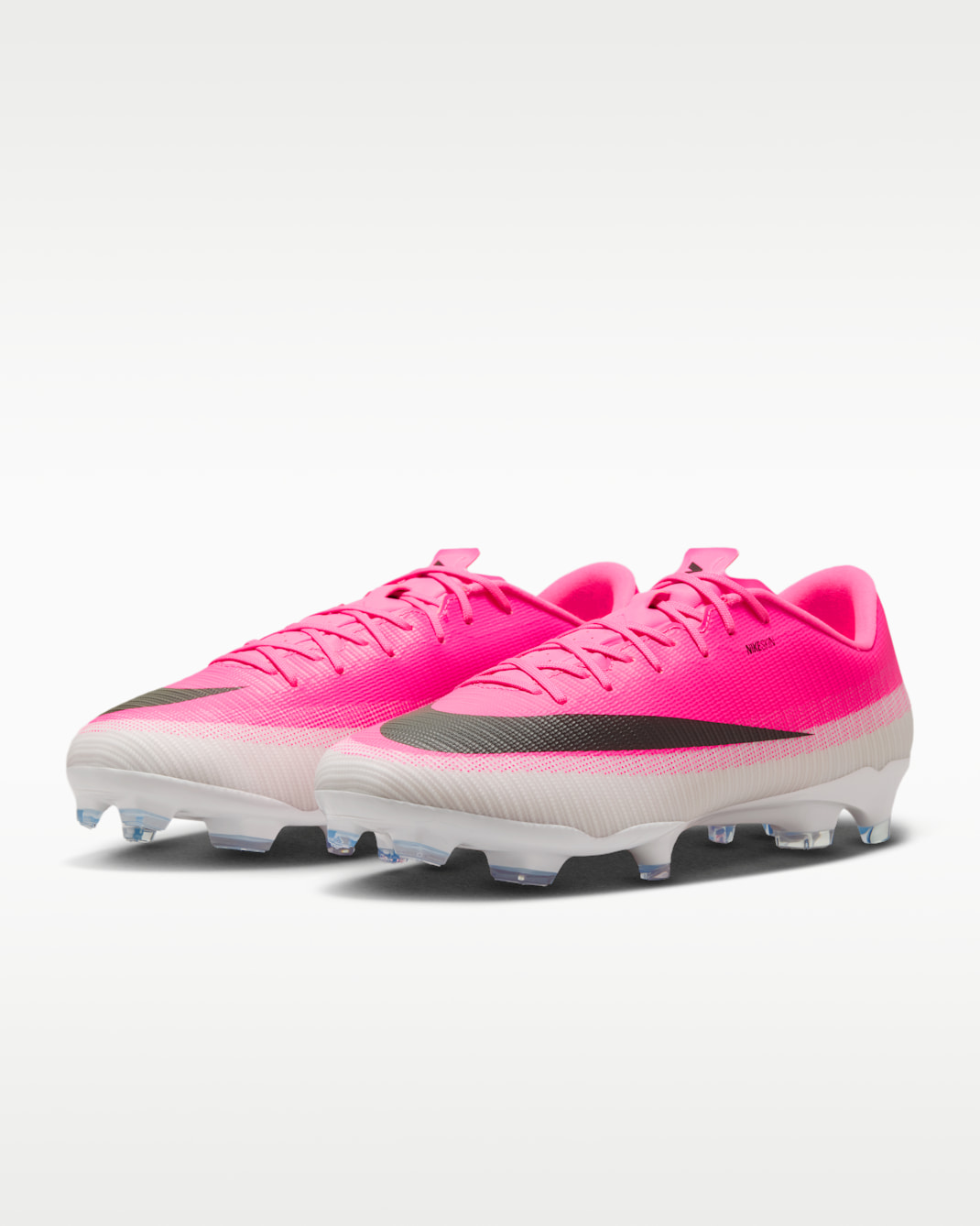 Nike Mercurial Vapor 17 Academy Multi-Ground Low-Top Soccer Cleats