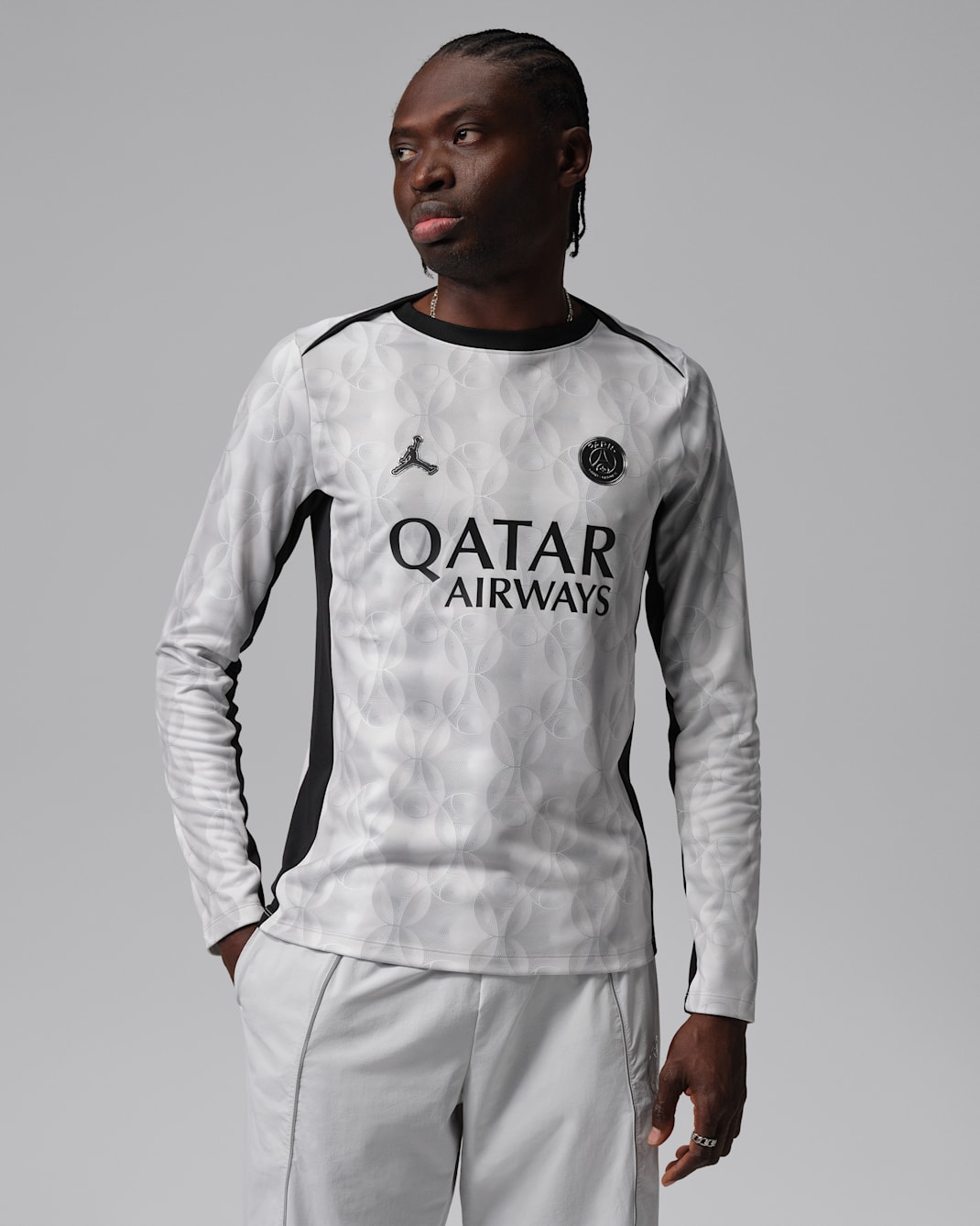 Paris Saint-Germain Academy Pro Night Edition Men's Jordan Dri-FIT Soccer Long-Sleeve Pre-Match Top - Medium Grey/Black/Black