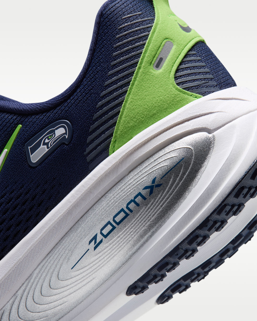 Nike Vomero 18 (Seattle Seahawks) Men's NFL Road Running Shoes