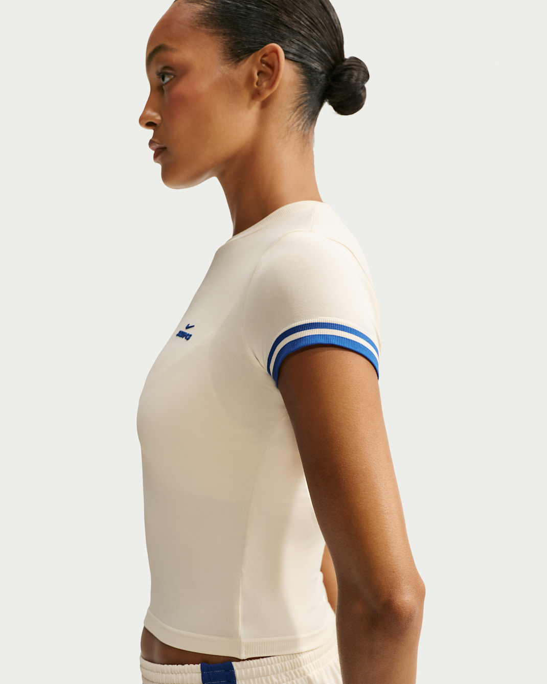 NikeSKIMS Stretch Knit Women's Cropped Crew-Neck Top