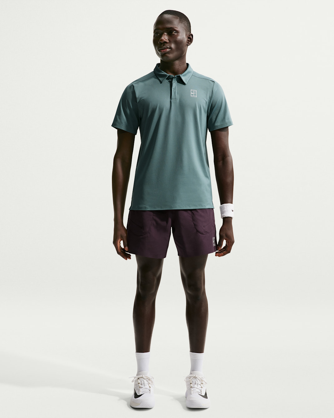 Shorts de tenis Dri-FIT de 15 cm para hombre NikeCourt Advantage - Burdeos ceniza/Blanco