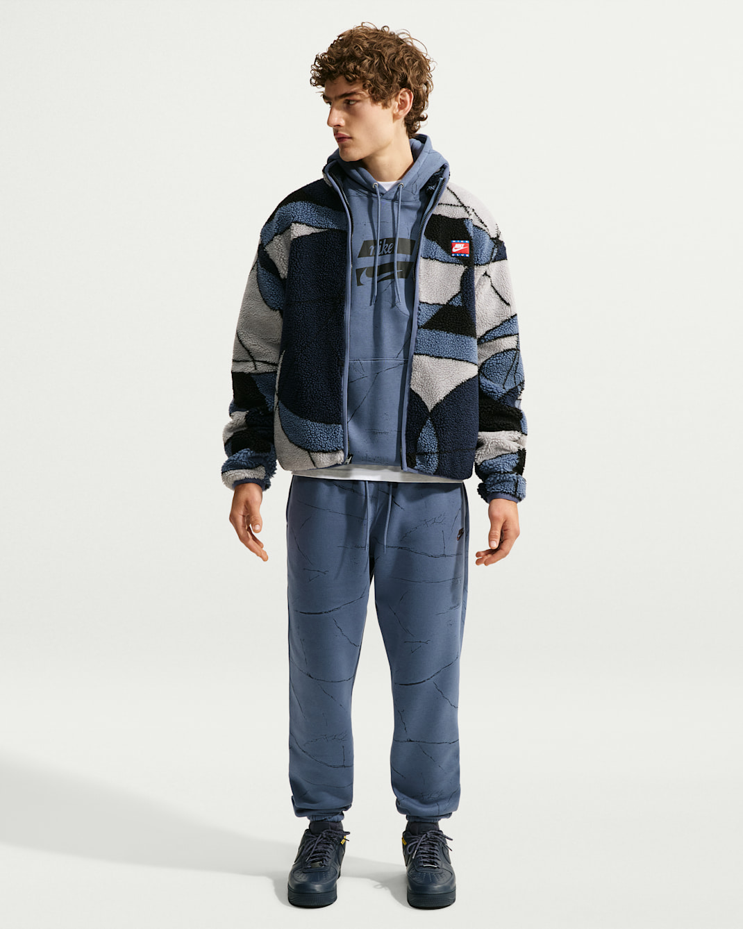 Nike Club Men's Fleece Cuffed Pants - Diffused Blue/Diffused Blue/Black