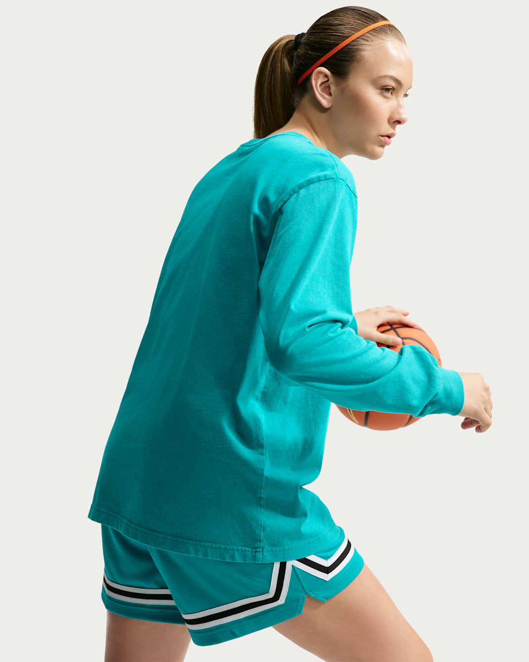 Nike Classic Women's Long-Sleeve Basketball T-Shirt