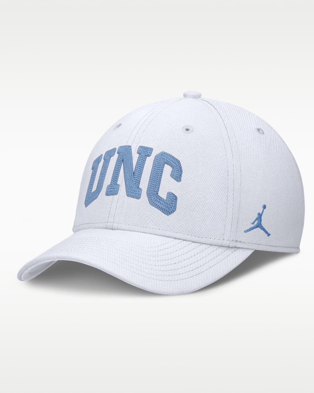 Gorra universitaria marca Jordan para hombre Dri-FIT North Carolina Classic Swooshflex - Blanco