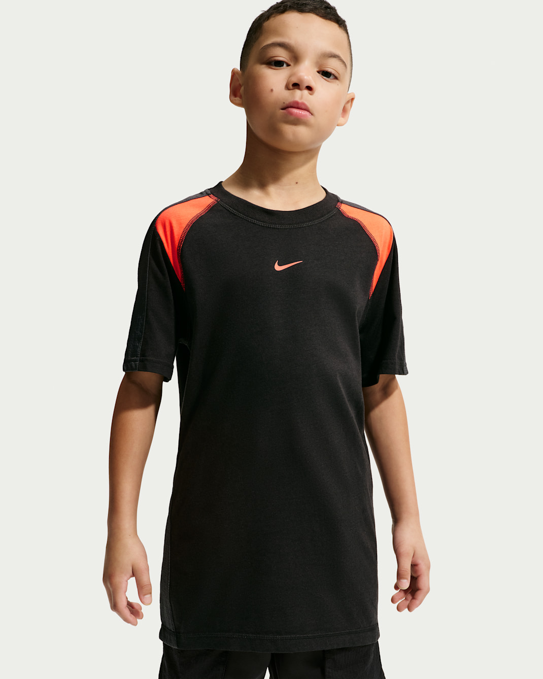 Nike Sportswear City Utility Big Kids' Short-Sleeve Top - Black/Anthracite/Turf Orange/Turf Orange