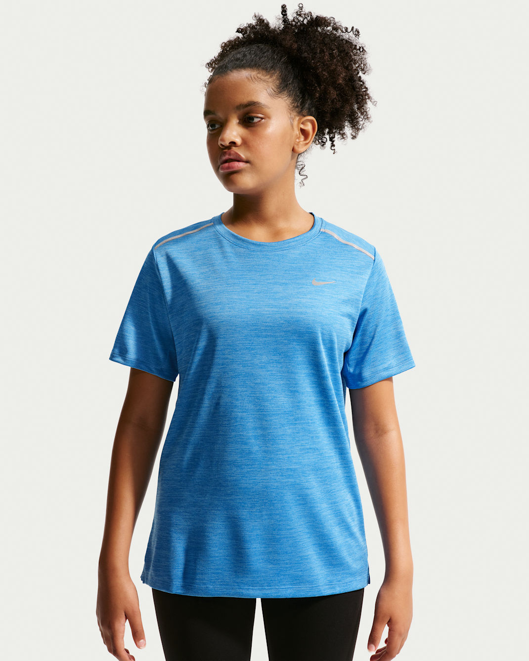 Nike Miler Older Kids' Dri-FIT Short-Sleeve Top - Light Photo Blue/Football Blue/Heather