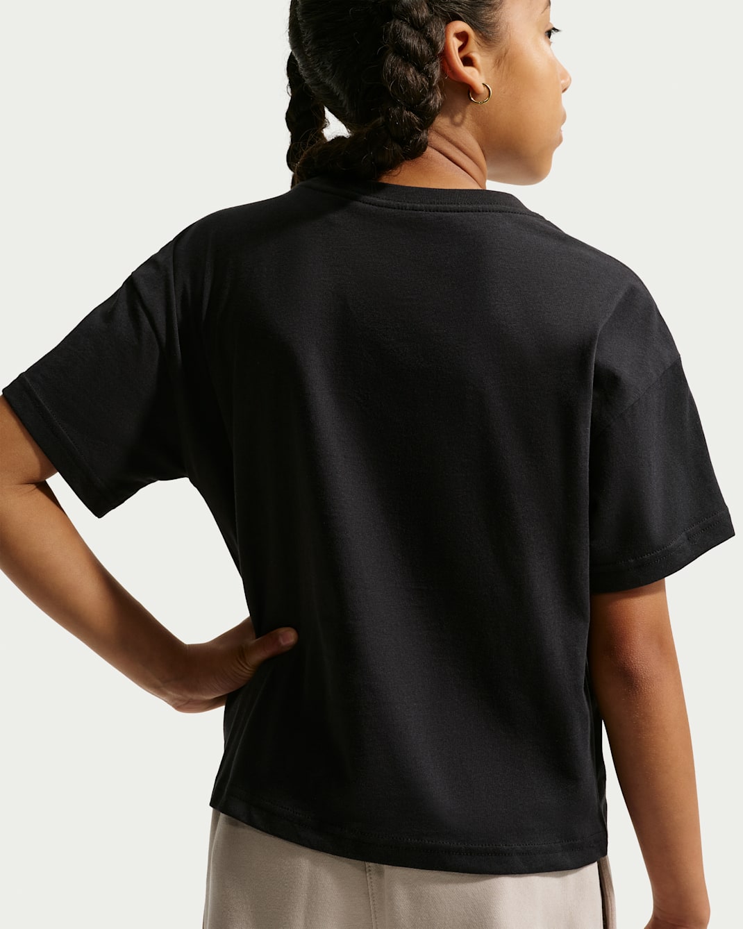 Nike Sportswear Big Kids' (Girls') T-Shirt