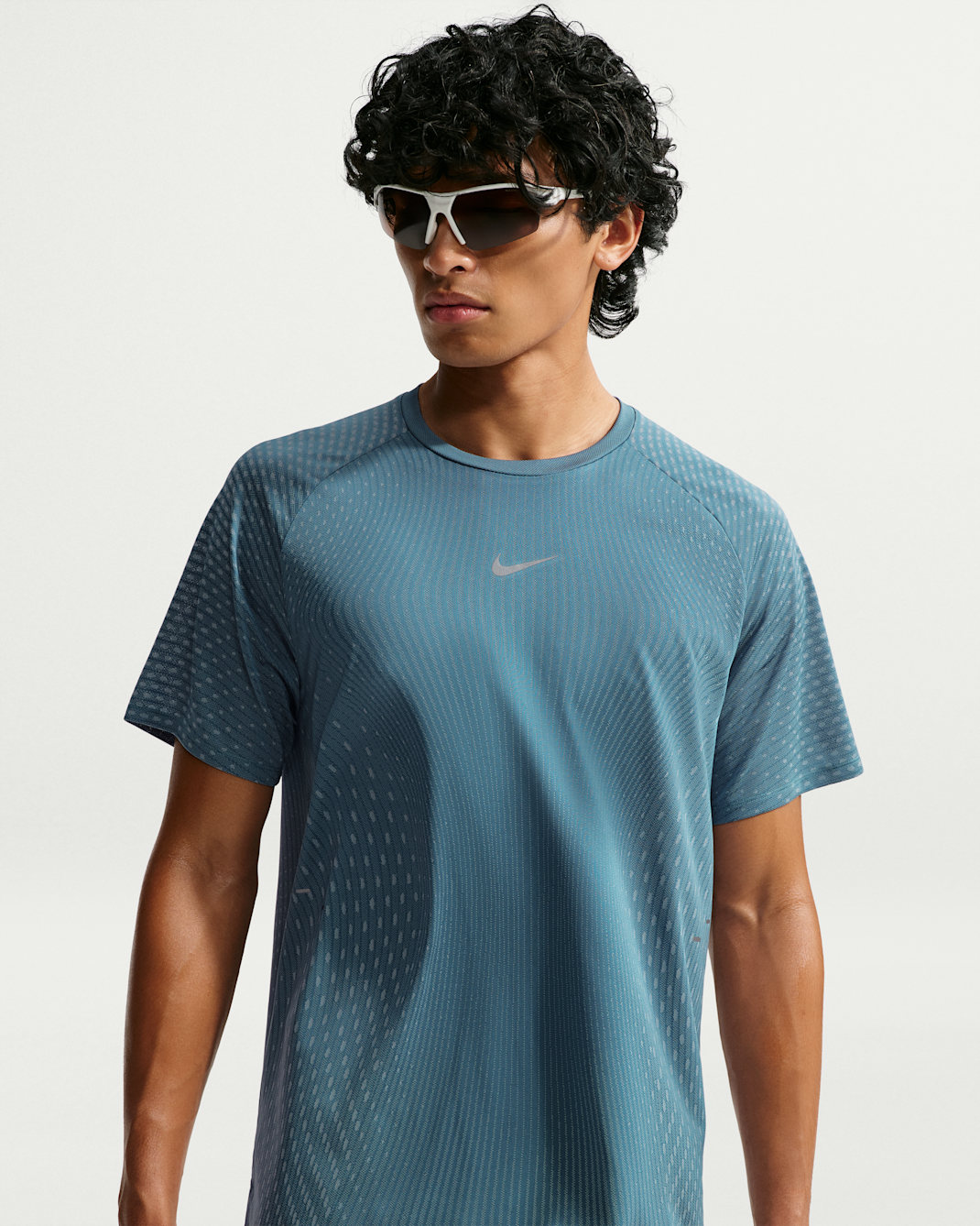 Nike Stride Aero-FIT Men's Short-Sleeve Running Top - Smoky Blue/Football Grey